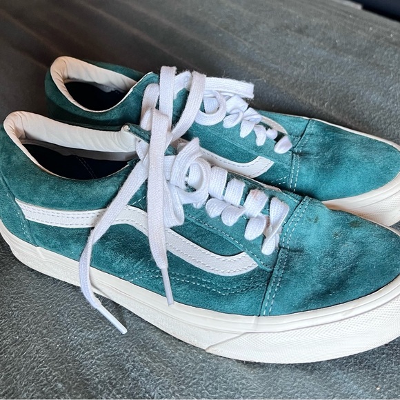 Vans Shoes - Vans Old Skool